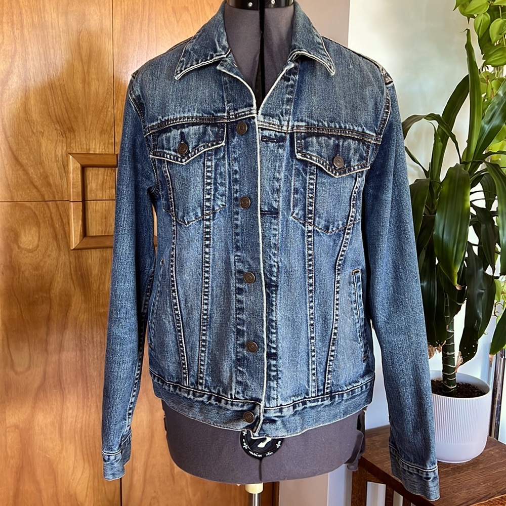 Vintage GAP 1969 Men’s denim jacket.